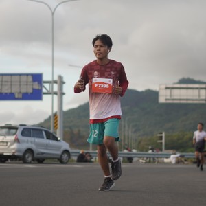 Race photo from KEDIRI HALF MARATHON 2026