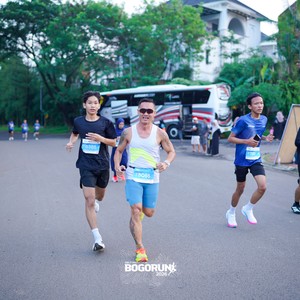 Race photo from BOGORUN 2026