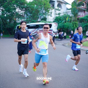 Race photo from BOGORUN 2026