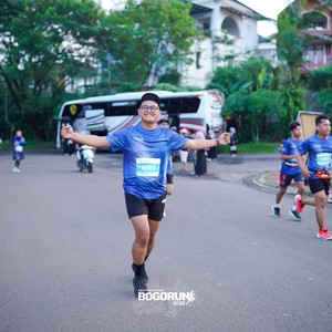 Race photo from BOGORUN 2026