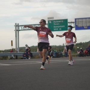 Race photo from KEDIRI HALF MARATHON 2026