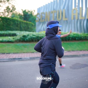 Race photo from BOGORUN 2026