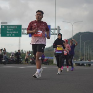 Race photo from KEDIRI HALF MARATHON 2026