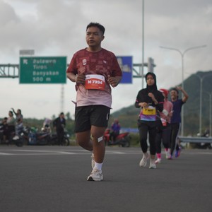 Race photo from KEDIRI HALF MARATHON 2026