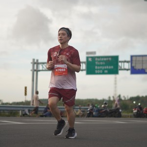 Race photo from KEDIRI HALF MARATHON 2026