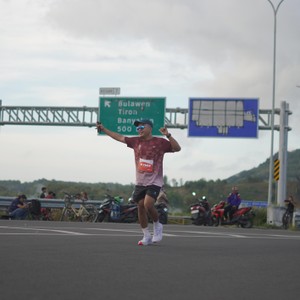 Race photo from KEDIRI HALF MARATHON 2026