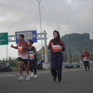 Race photo from KEDIRI HALF MARATHON 2026