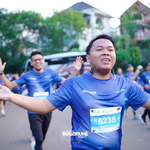 Race photo from BOGORUN 2026