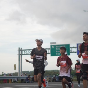 Race photo from KEDIRI HALF MARATHON 2026