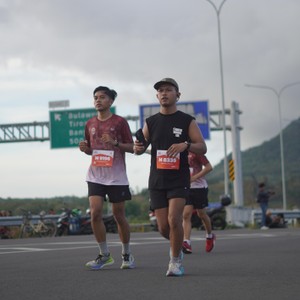 Race photo from KEDIRI HALF MARATHON 2026
