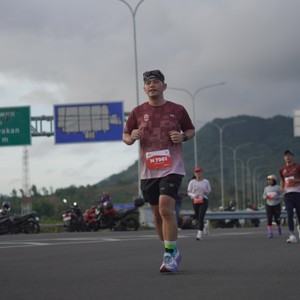 Race photo from KEDIRI HALF MARATHON 2026