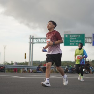 Race photo from KEDIRI HALF MARATHON 2026