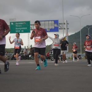 Race photo from KEDIRI HALF MARATHON 2026
