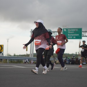 Race photo from KEDIRI HALF MARATHON 2026