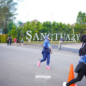 Race photo from BOGORUN 2026
