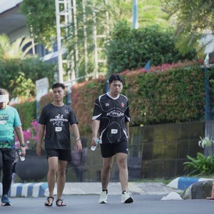 Race photo from VIBES AND STRENGTH CAMP ABR 2025