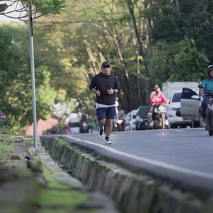 Race photo from VIBES AND STRENGTH CAMP ABR 2025