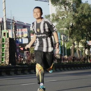 Race photo from VIBES AND STRENGTH CAMP ABR 2025