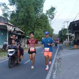 Race photo from KEDIRI HALF MARATHON 2026