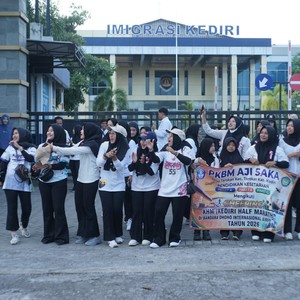 Race photo from KEDIRI HALF MARATHON 2026