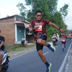 Race photo from KEDIRI HALF MARATHON 2026