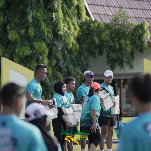 Race photo from VIBES AND STRENGTH CAMP ABR 2025