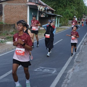 Race photo from KEDIRI HALF MARATHON 2026