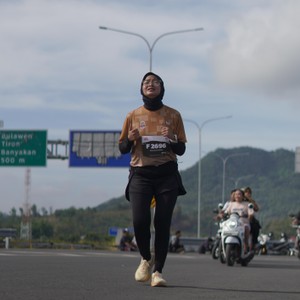 Race photo from KEDIRI HALF MARATHON 2026