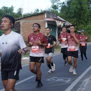 Race photo from KEDIRI HALF MARATHON 2026