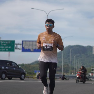 Race photo from KEDIRI HALF MARATHON 2026