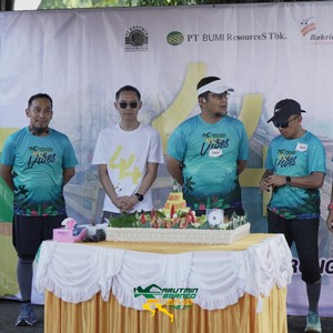 Race photo from VIBES AND STRENGTH CAMP ABR 2025