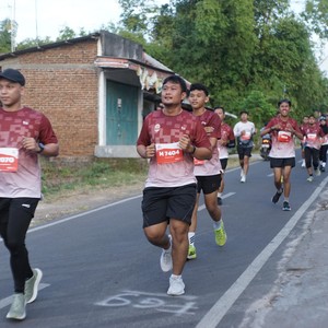 Race photo from KEDIRI HALF MARATHON 2026
