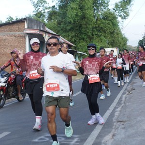 Race photo from KEDIRI HALF MARATHON 2026
