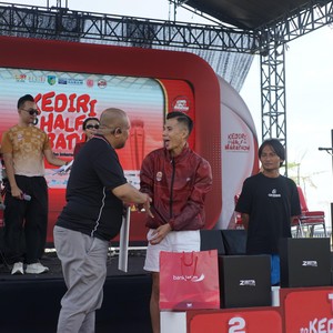 Race photo from KEDIRI HALF MARATHON 2026