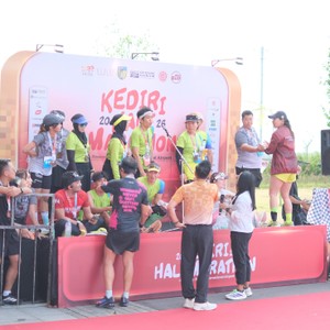 Race photo from KEDIRI HALF MARATHON 2026