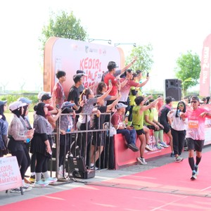 Race photo from KEDIRI HALF MARATHON 2026