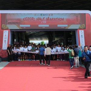Race photo from KEDIRI HALF MARATHON 2026