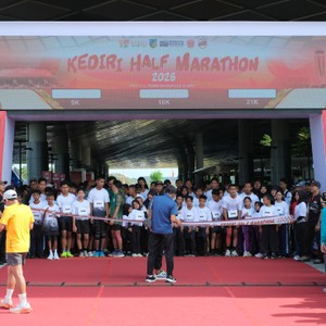 Race photo from KEDIRI HALF MARATHON 2026