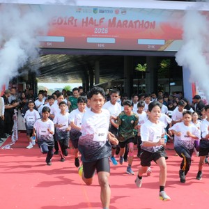 Race photo from KEDIRI HALF MARATHON 2026