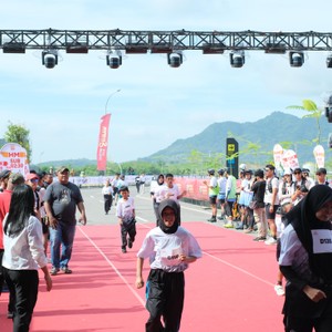 Race photo from KEDIRI HALF MARATHON 2026