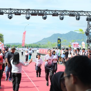 Race photo from KEDIRI HALF MARATHON 2026