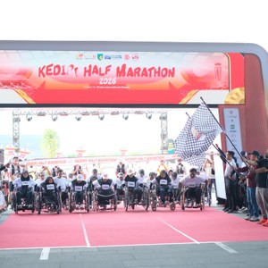 Race photo from KEDIRI HALF MARATHON 2026