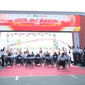 Race photo from KEDIRI HALF MARATHON 2026