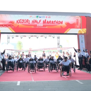 Race photo from KEDIRI HALF MARATHON 2026