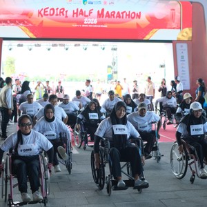 Race photo from KEDIRI HALF MARATHON 2026