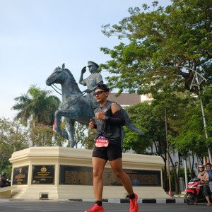 Race photo from SURABAYA ISOPLUS MARATHON 2026