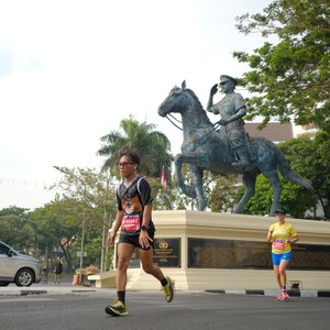 Race photo from SURABAYA ISOPLUS MARATHON 2026
