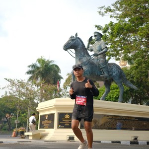 Race photo from SURABAYA ISOPLUS MARATHON 2026