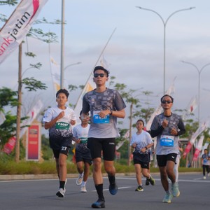 Race photo from KEDIRI HALF MARATHON 2026