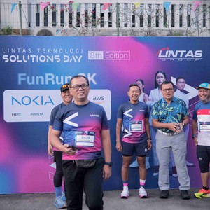 Race photo from LINTAS TEKNOLOGI SOLUTIONS DAY